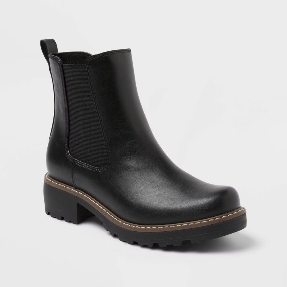 Women's Universal Thread Celina Ankle Chelsea Boots Black Size 6